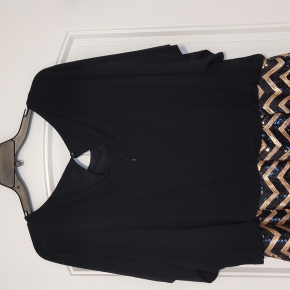 Soho Apparel Dress - Picture 7 of 11